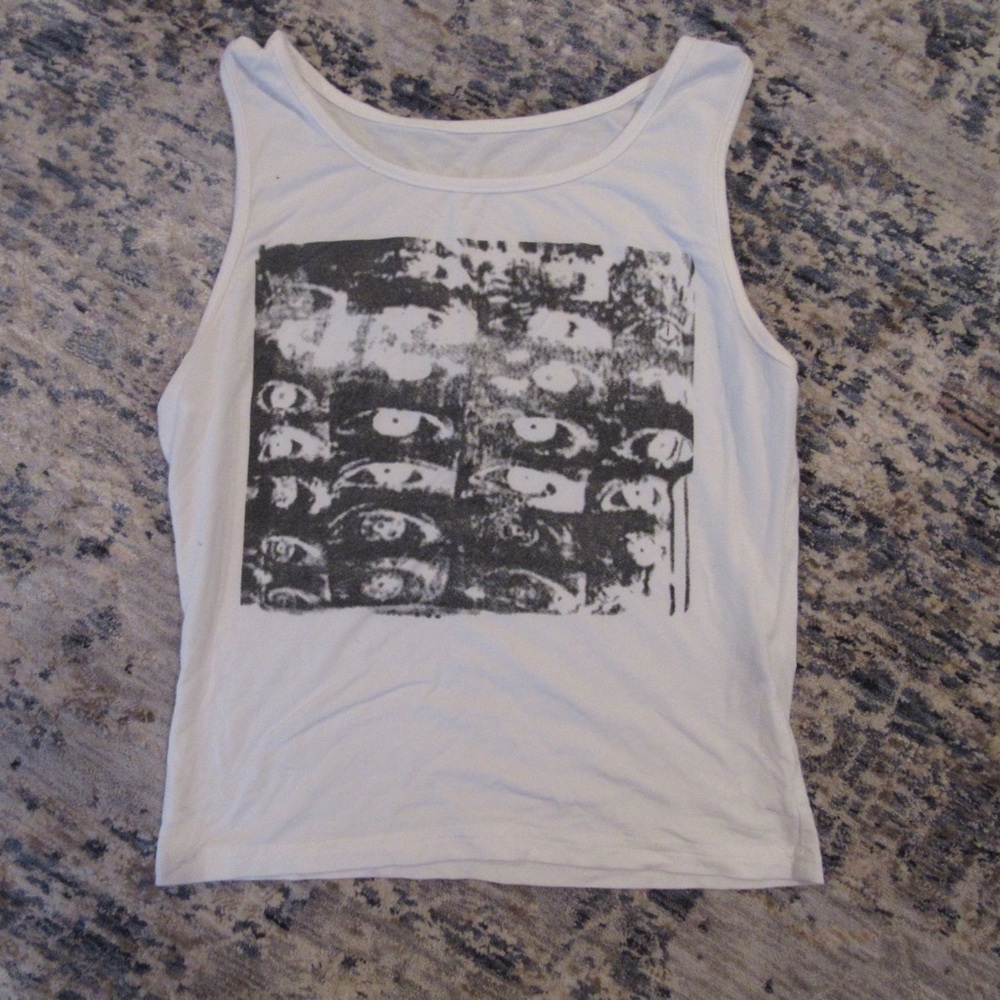tight graphic slightly cropped shirt     size-M